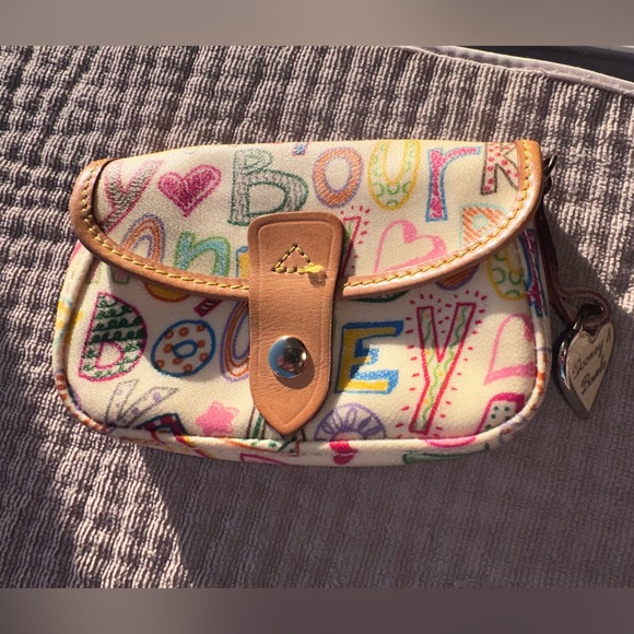 💕 Dooney & Bourke Pink Beach Print Hobo Shoulder Bag + Dooney Pouch (Two-Pieces) - Picture 5 of 16